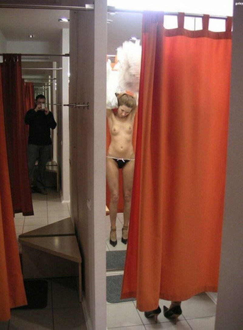 Peeping in the fitting room