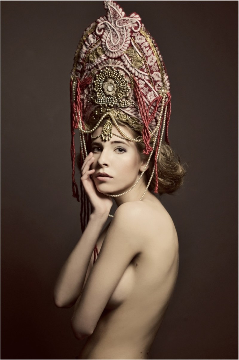 Erotic photo shoot in kokoshnik