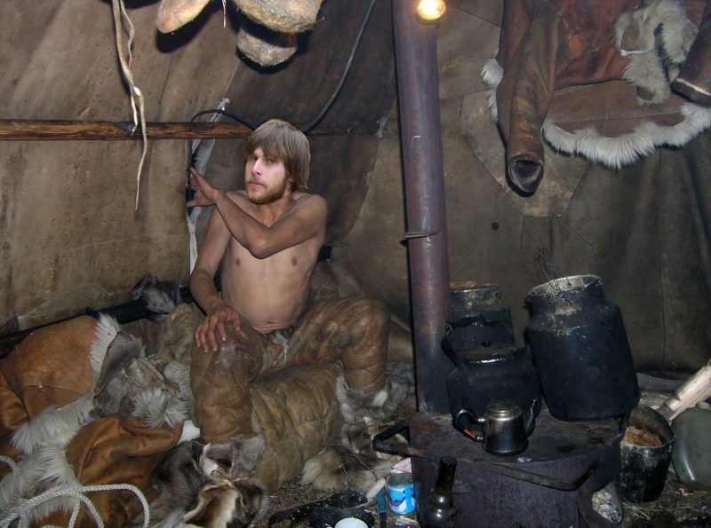 Chukchi woman naked in the plague