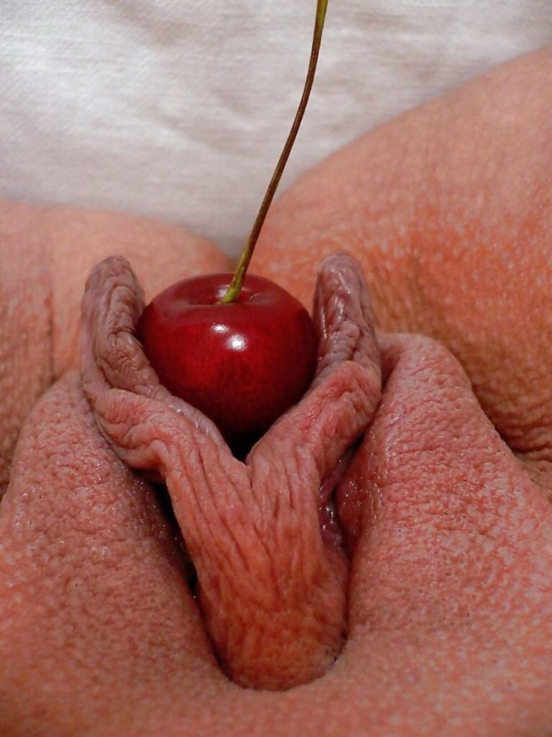Fruit genitals