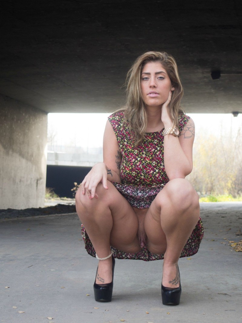 Woman shit without panties