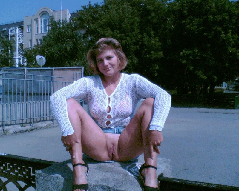 Mature women without panties on the street
