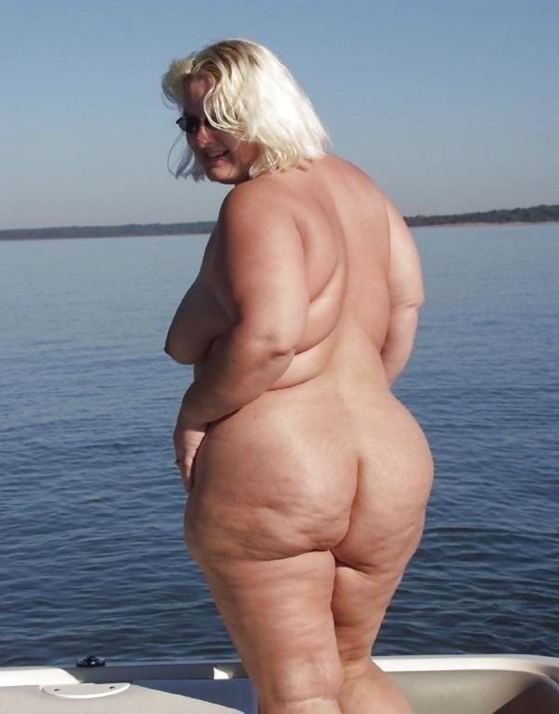 Fat naked women with cellulite