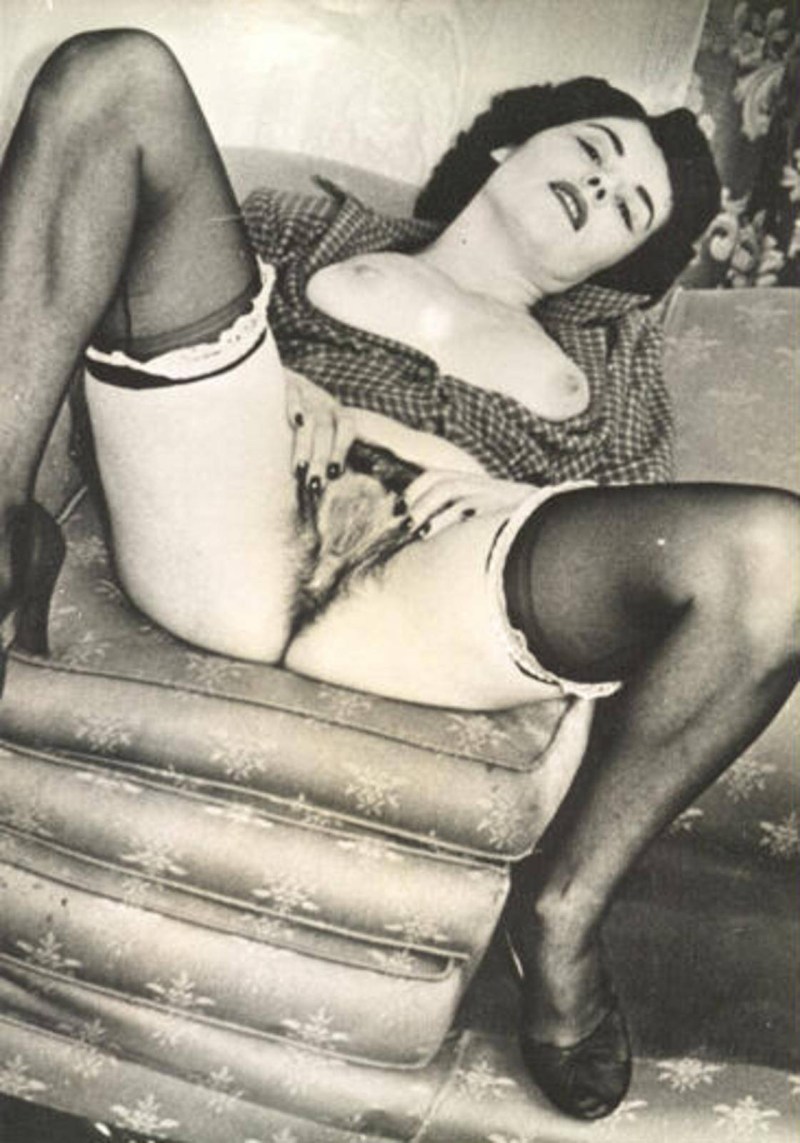 Retro women without panties