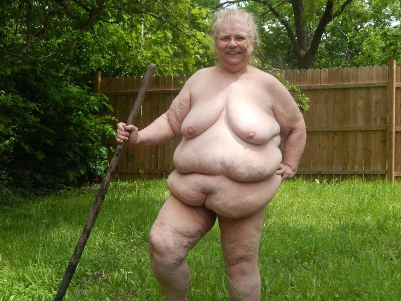 Thick old women without clothes