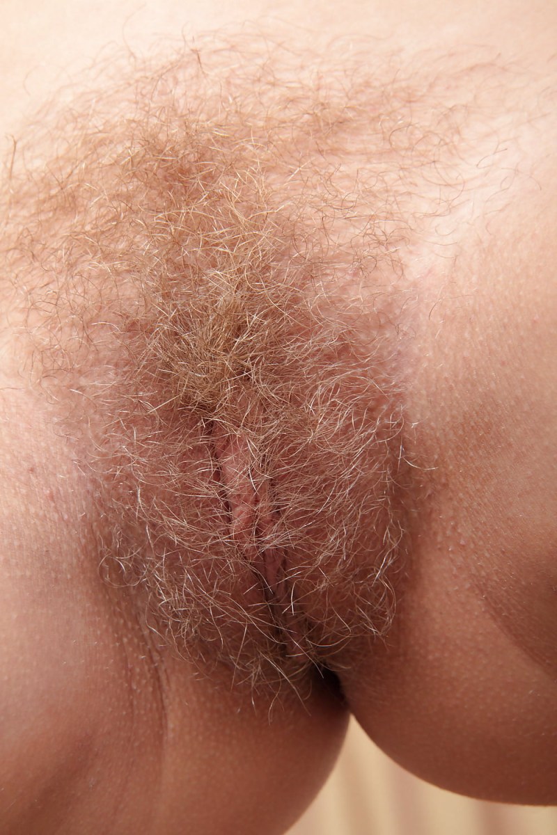 Little hair on the pubis