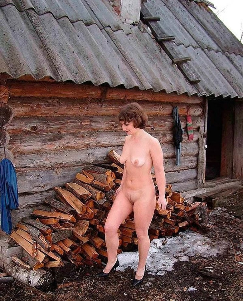 Naked women in a village bath