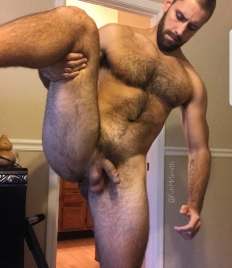 Hairy guys without panties