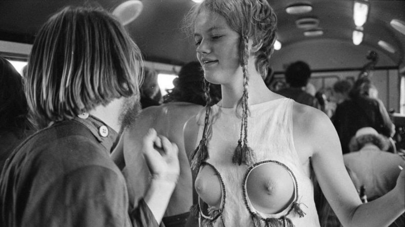 Naked hippies Woodstock 1969