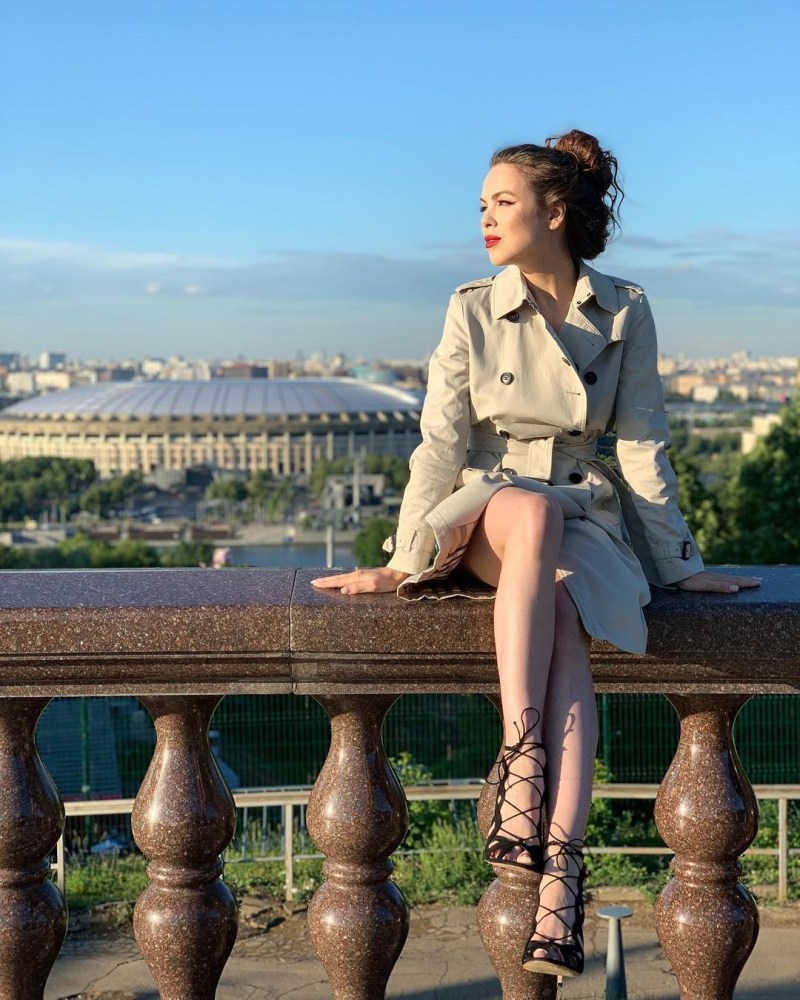 Svetlana Abramova is the host