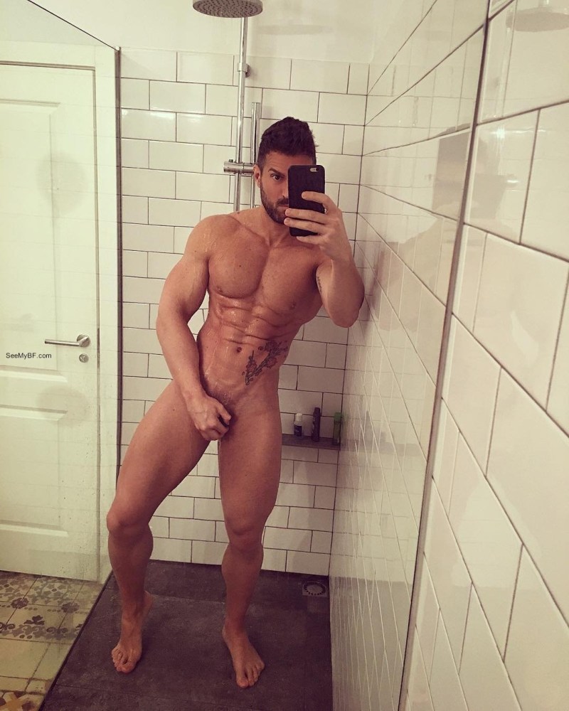 Erotic men's selfies