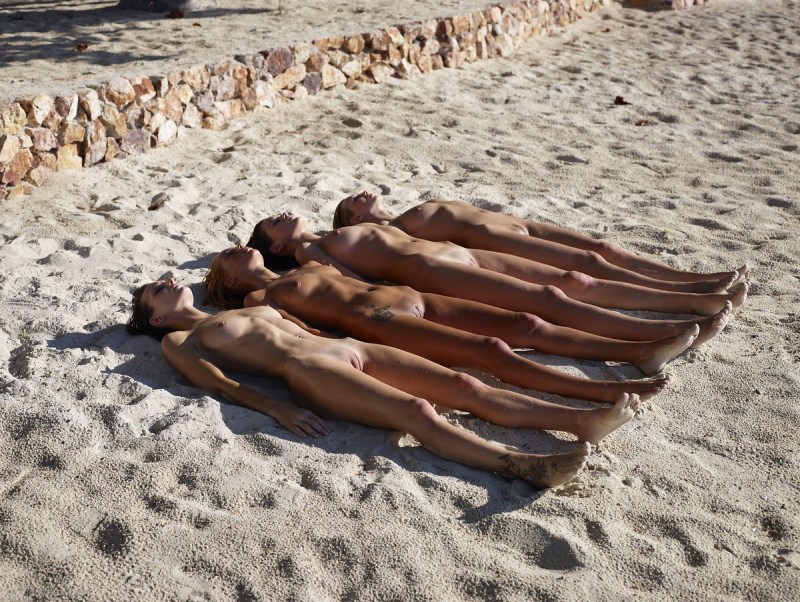 Sunny baths are naked