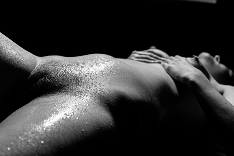 Photo shoot of nude girls without vulgarity