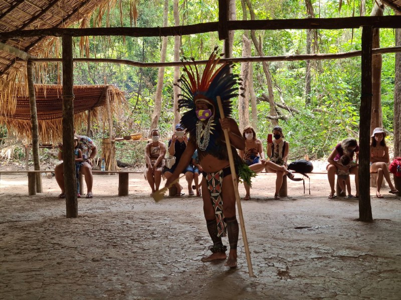 Indians of the Brazilian tribe Topinamba