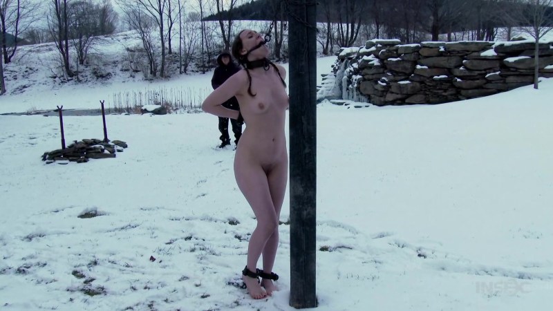 BDSM Naked in winter on the street