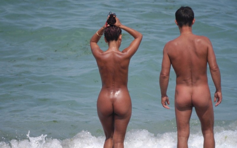 Israelis pairs nude beach