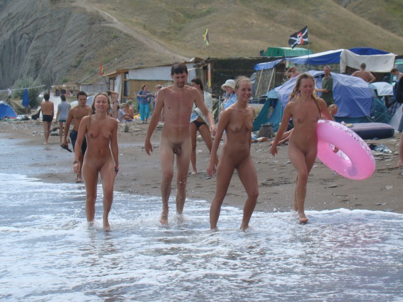 Excursion on the nudic beach