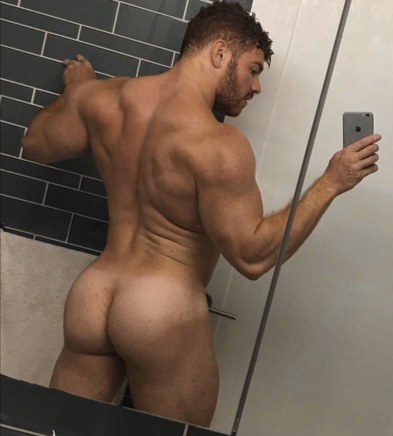 Naked guy with a big booty