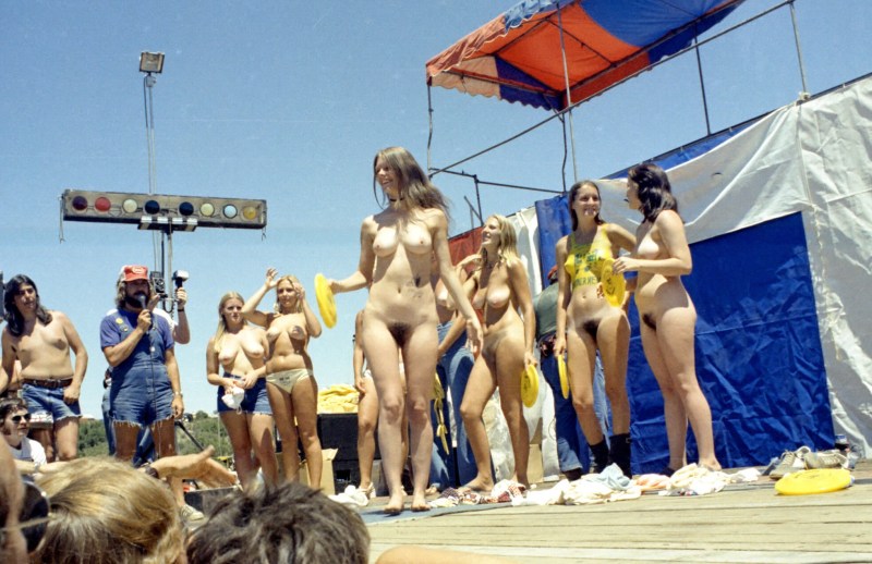 Nudist competition on the ship