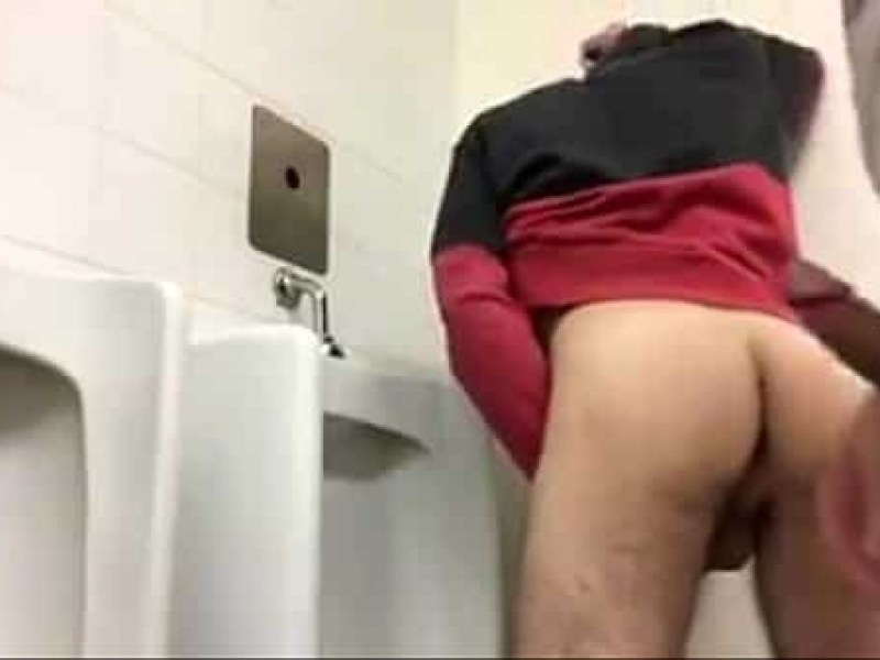 Hidden Cam Caust Masturbation in Public Restroom