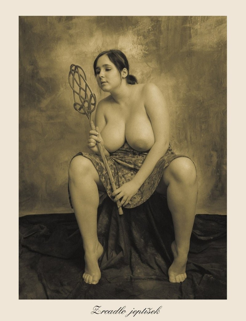 Full naked women retro