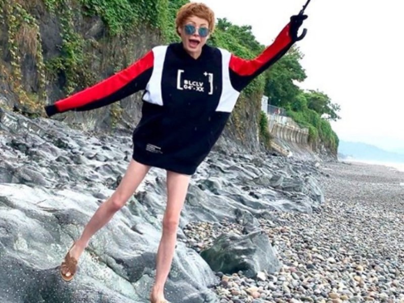 Elena-Cristina Swan foot