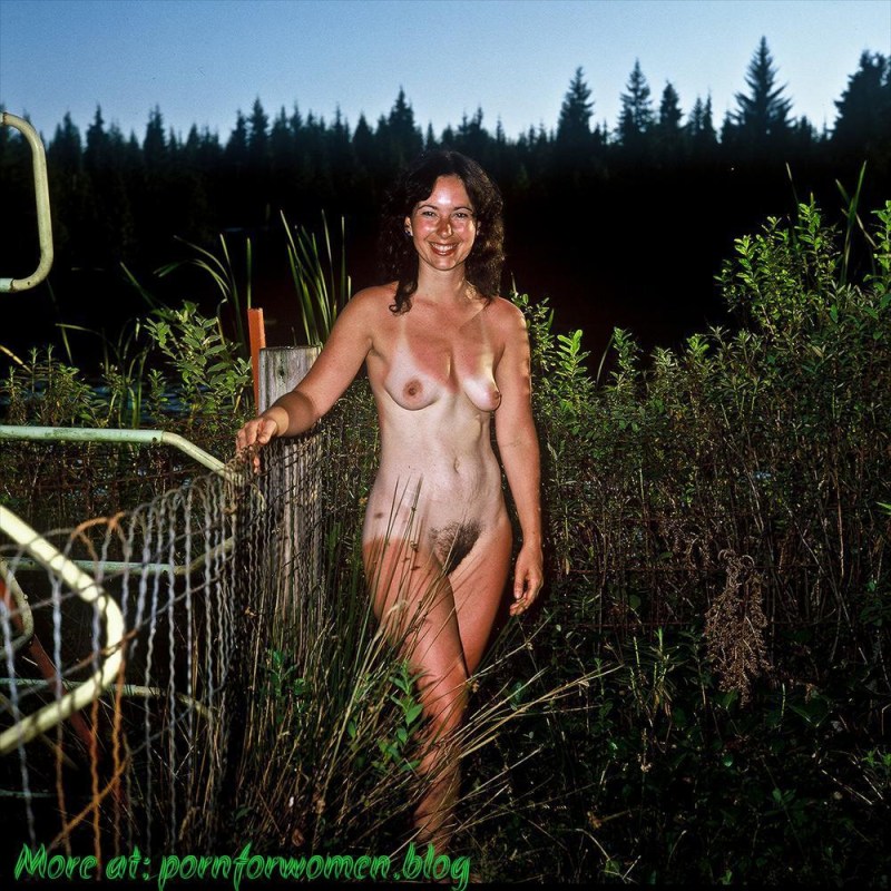 Soviet naked women in the country