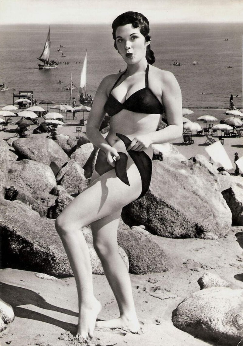 Elina Bystritskaya in his youth figure