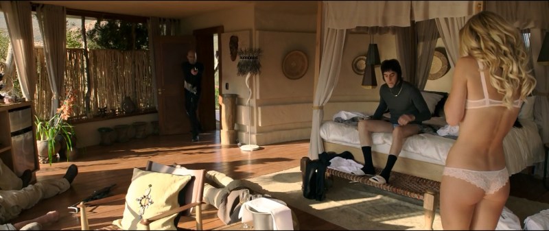 Annabell Wallis brothers from Grimsby