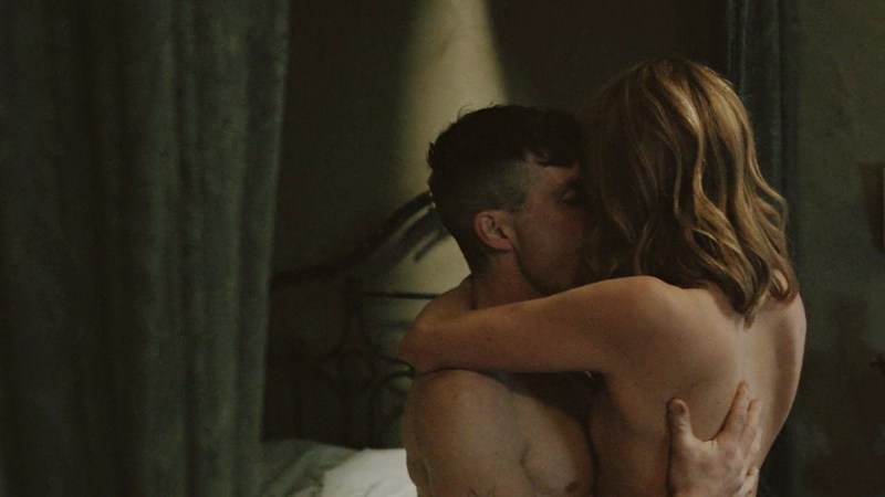 Annabell Wallis Topless