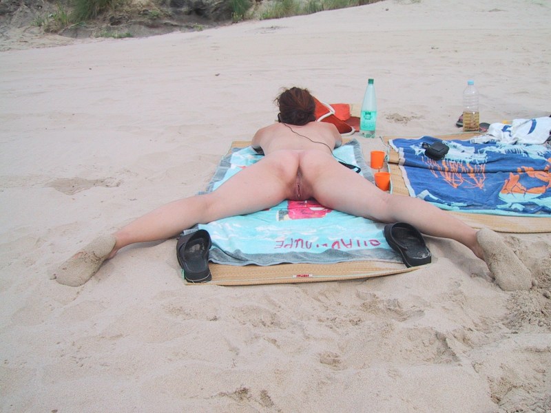 Dirty Kip on the beach
