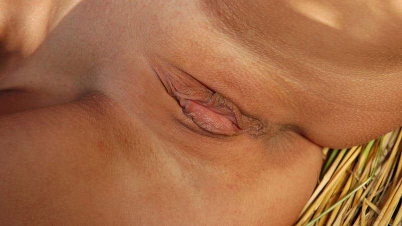 Women's caps are large