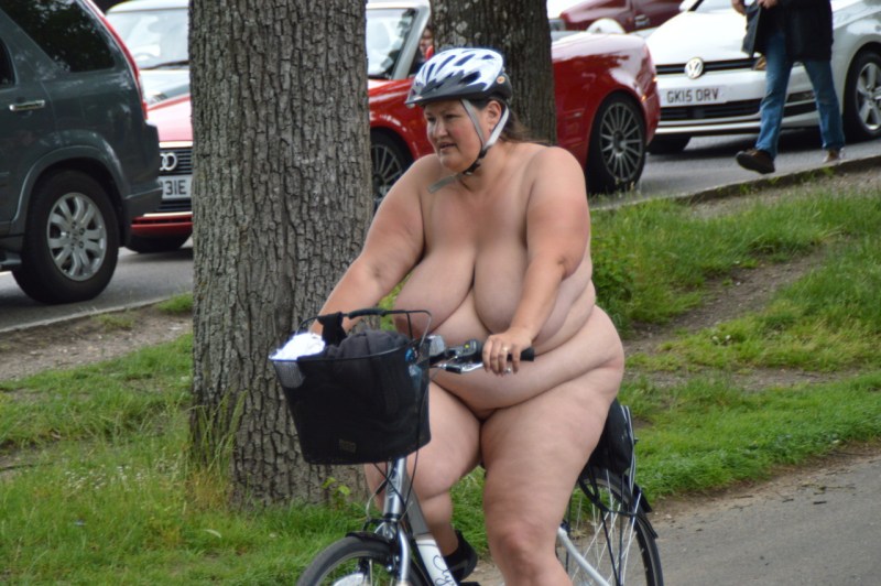 Lush naked women on bicycles