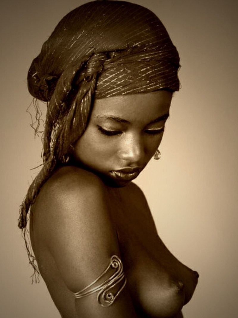 Beautiful naked African girls