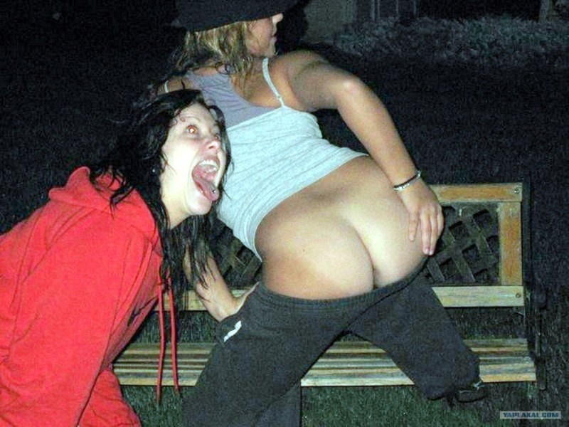 Drunk girls without panties