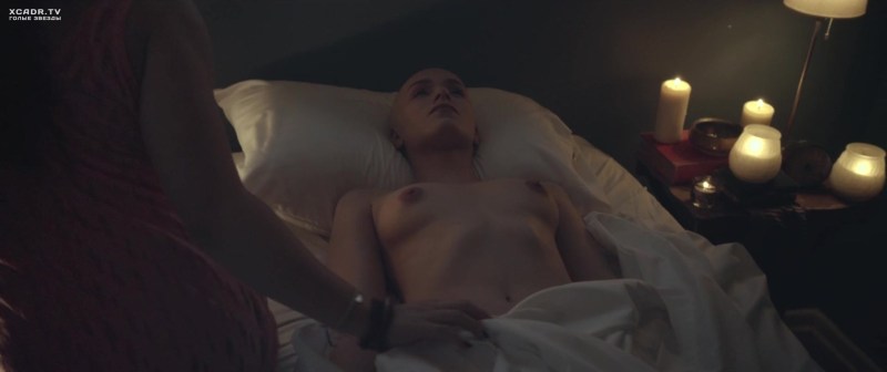 Alexander Essou is naked