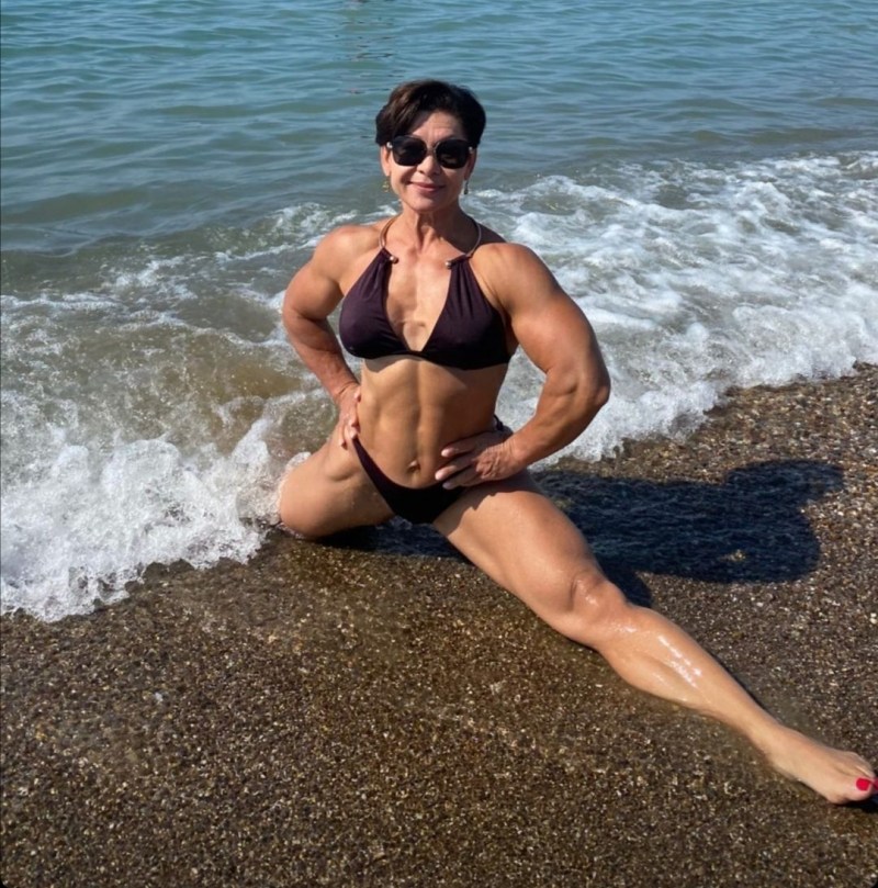 Natalia Bystrova Muscle