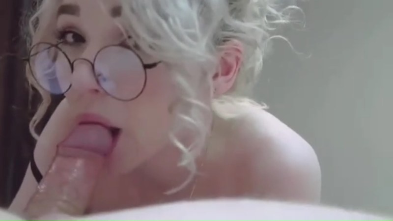 Blonde sucked with glasses